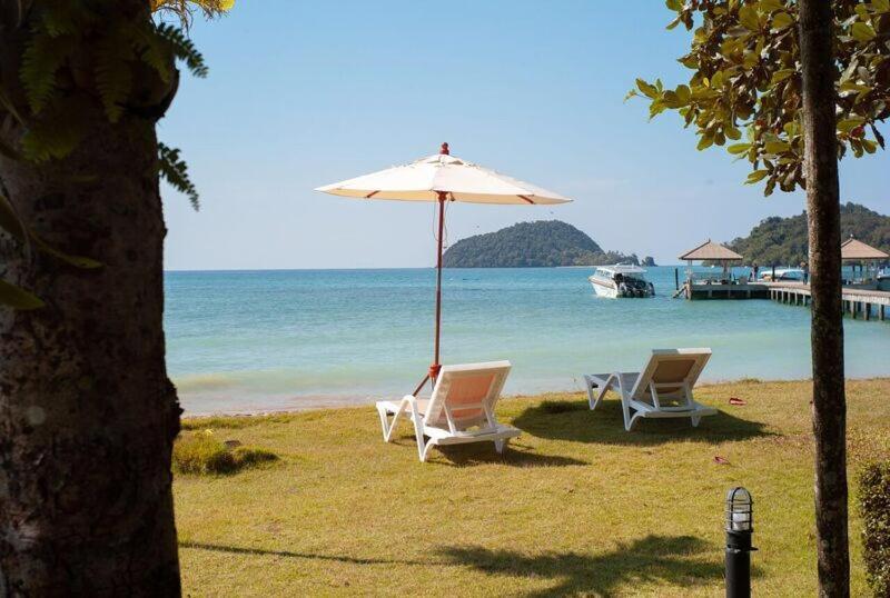 Makathanee Resort Koh Mak Esterno foto