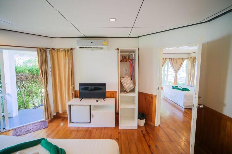 Makathanee Resort Koh Mak Esterno foto
